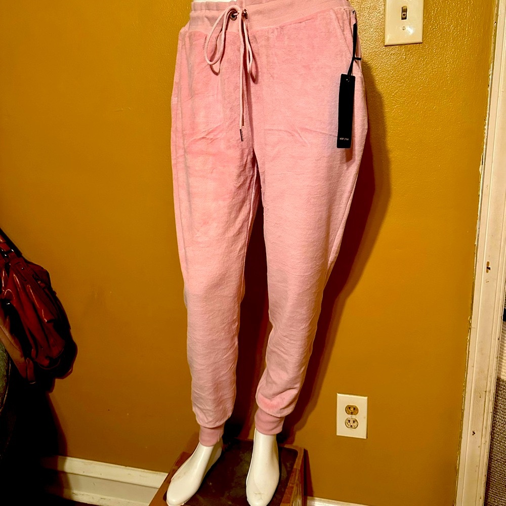 “NWT” BeBe Women’s Sport pink velour Jogger Track Pants with Drawstring Waist